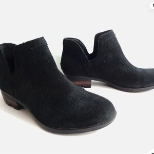 Sorel Lolla Cut- Out Black Suede Women’s Ankle Booties